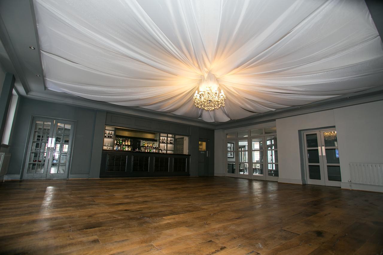 Saffron Suite And Kitchen Сафрон-Волден Екстер'єр фото
